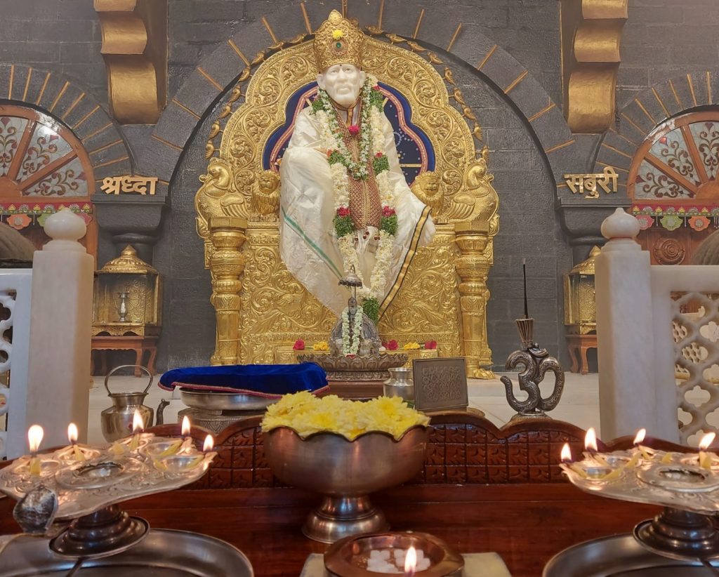 Shri Shirdi Saibaba Sansthan Trust (Regd. No.646/92), Dilsukhnagar
శ్రీ షిర్డీ సాయిబాబా సంస్థాన్ ట్రస్ట్, దిల్ సుఖ్ నగర్
