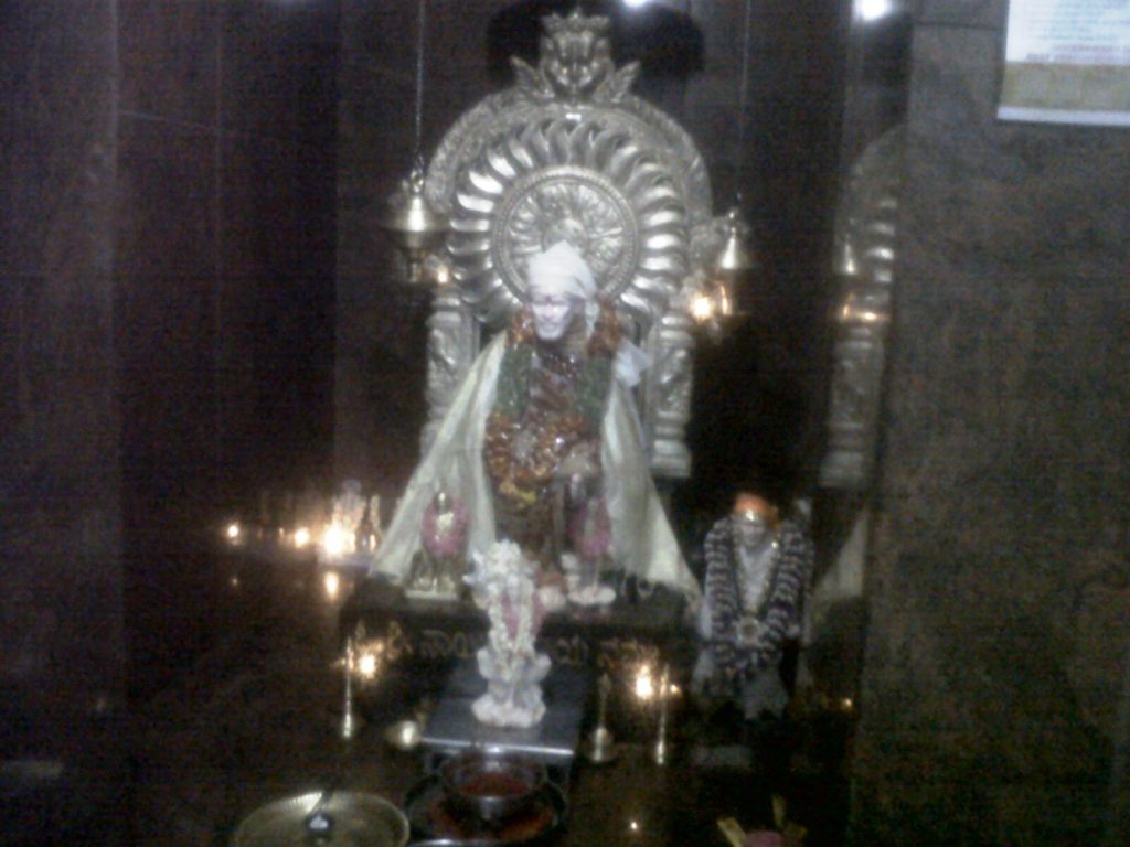 Sri Shirdi Saibaba Mandir (Sriramapuram Sai)
ಶ್ರೀ ಶಿರಡಿ ಸಾಯಿಬಾಬಾ ಮಂದಿರ (ಶ್ರೀರಾಮಪುರಂ ಸಾಯಿ)